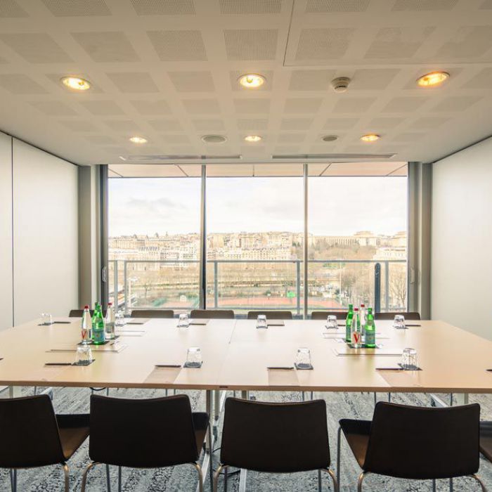 Salon PASSY Pullman Paris Tour Eiffel